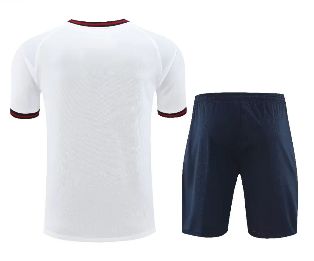 TRAINING FC BARCELONE 2024/2025 - Image 2