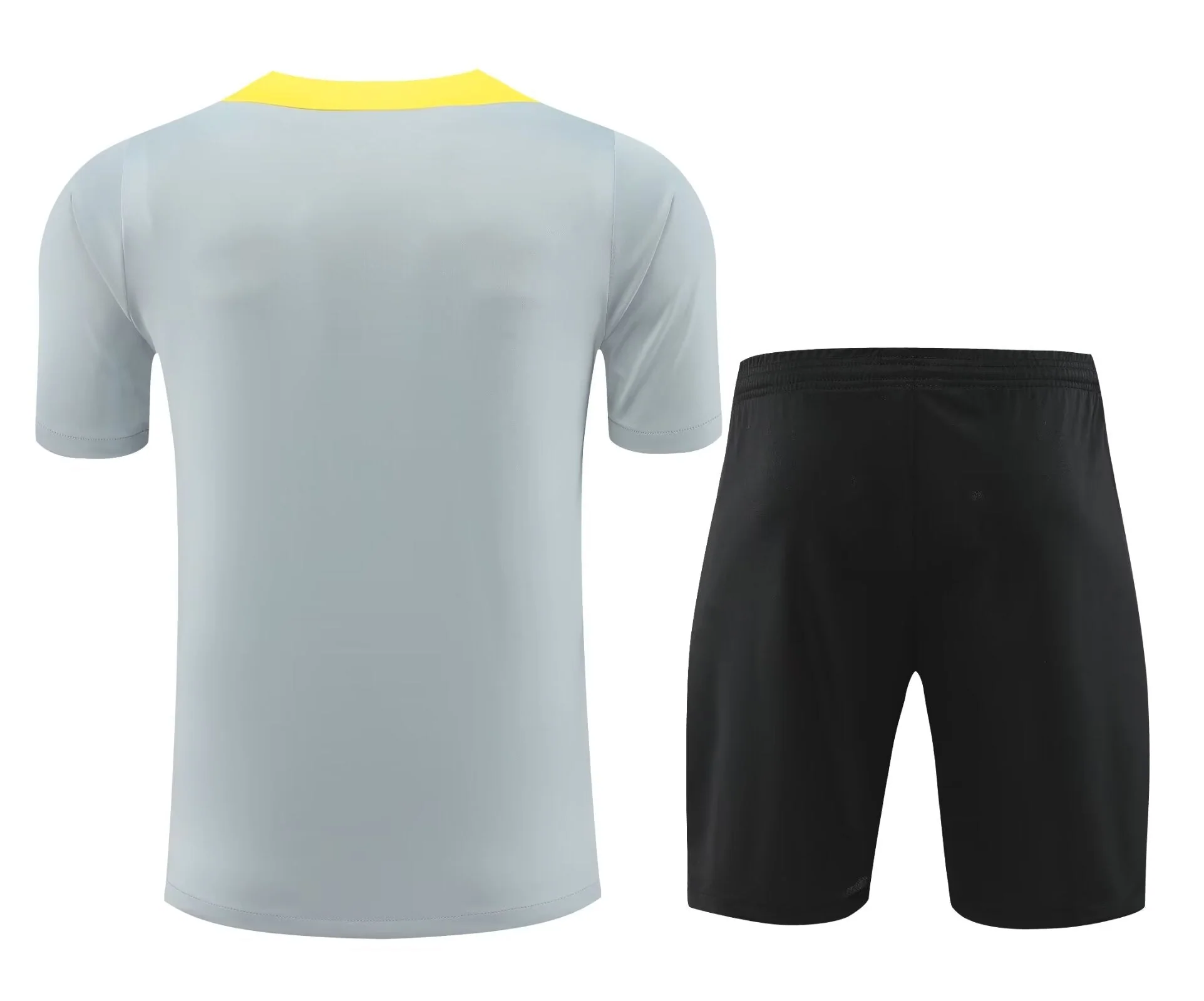 TRAINING LIVERPOOL 2024/2025 - Image 2